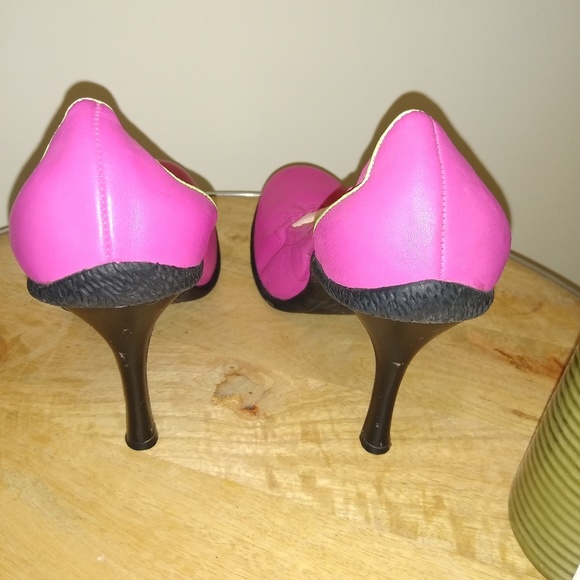 Pumps - Picture 5 of 5